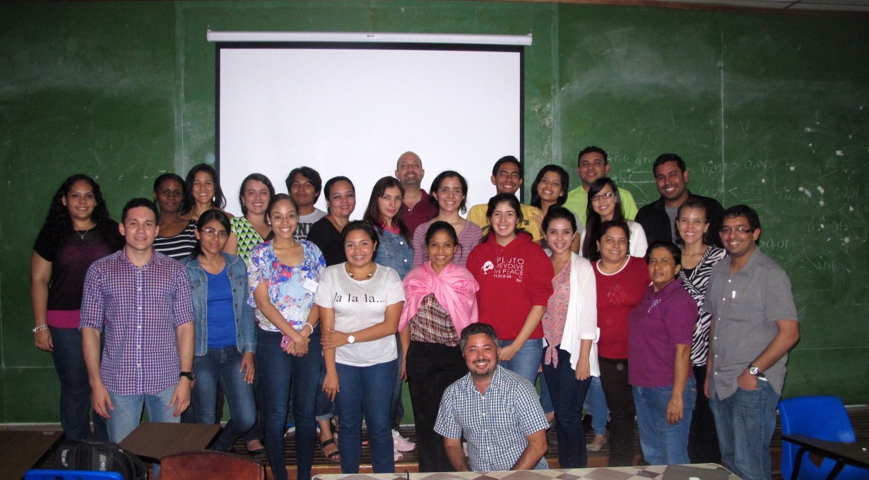 2do día del Curso Básico de Bioestadística: un enfoque sencillo aplicado a la investigación,en conjunto con la Revista Médico Científica. Con Gilberto Eskildsen, Anakena Castillo P 27 de septiembre 2014